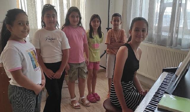 Salihli Belediyesi’nden Çocuklara Drama ve Piyano Kursları