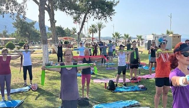 Yeşil ve Mavinin Buluştuğu Noktada Pilates Keyfi